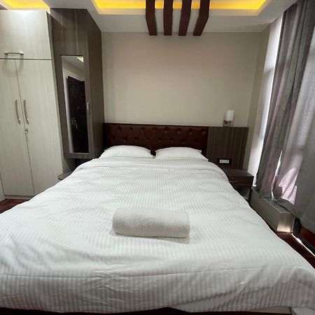 Applewood Inn Катманду Экстерьер фото
