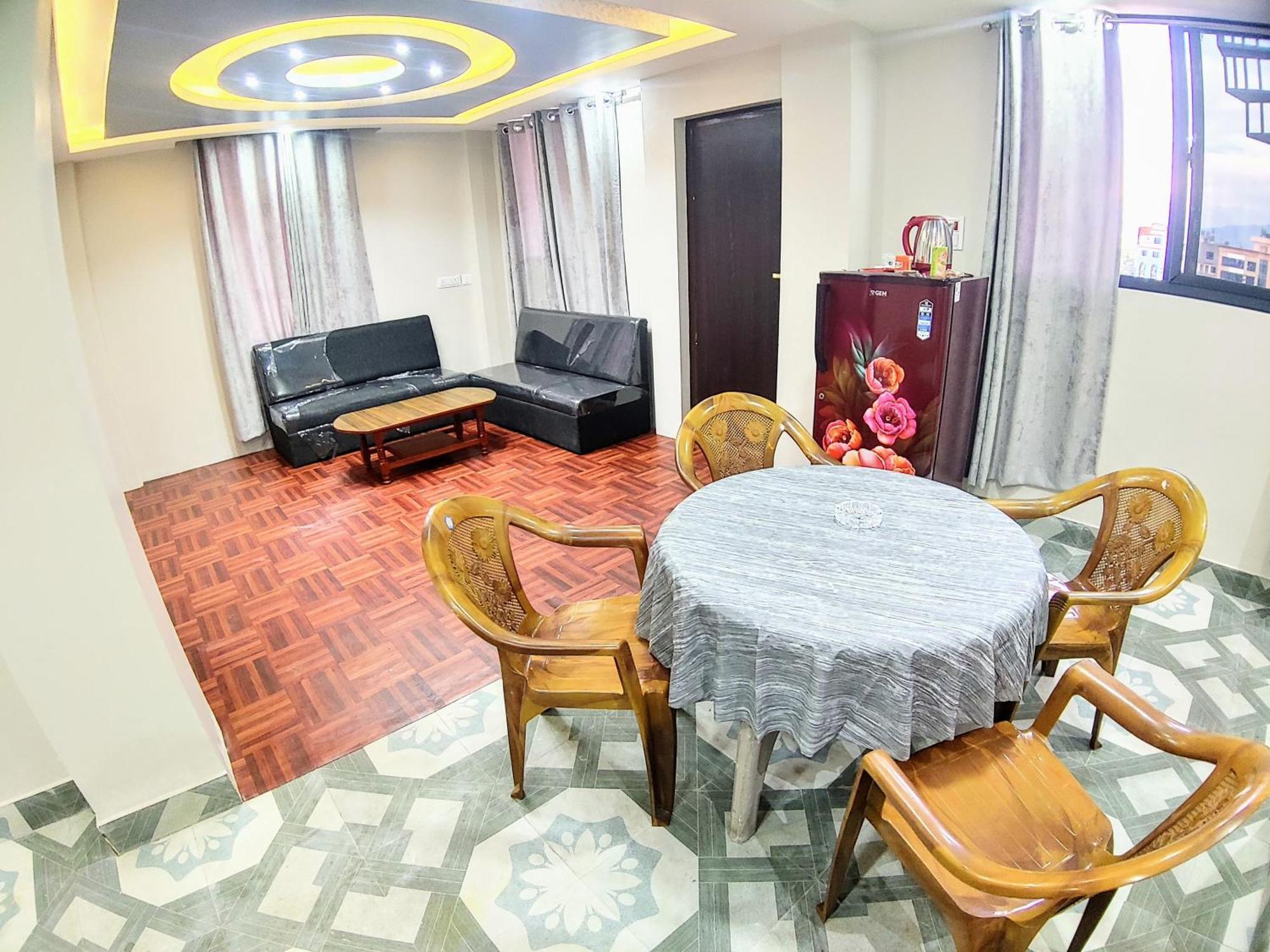 Applewood Inn Катманду Экстерьер фото