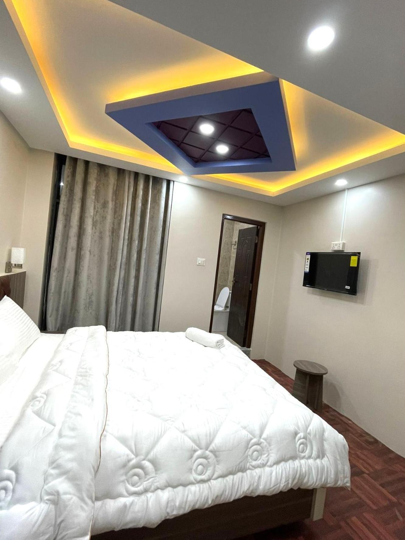 Applewood Inn Катманду Экстерьер фото