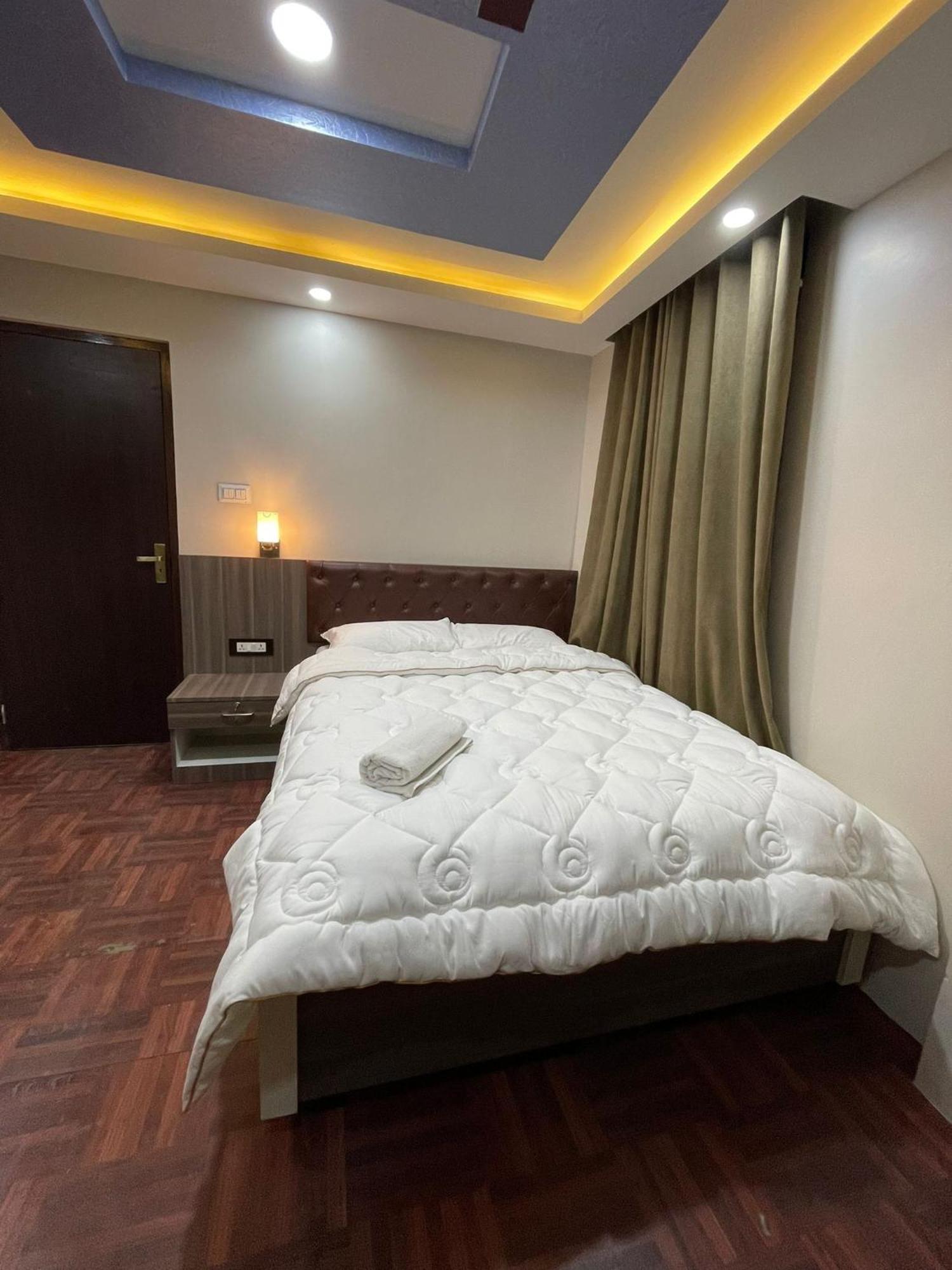 Applewood Inn Катманду Экстерьер фото
